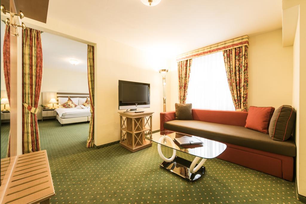 Posthotel Holiday Villa Arosa Luaran gambar